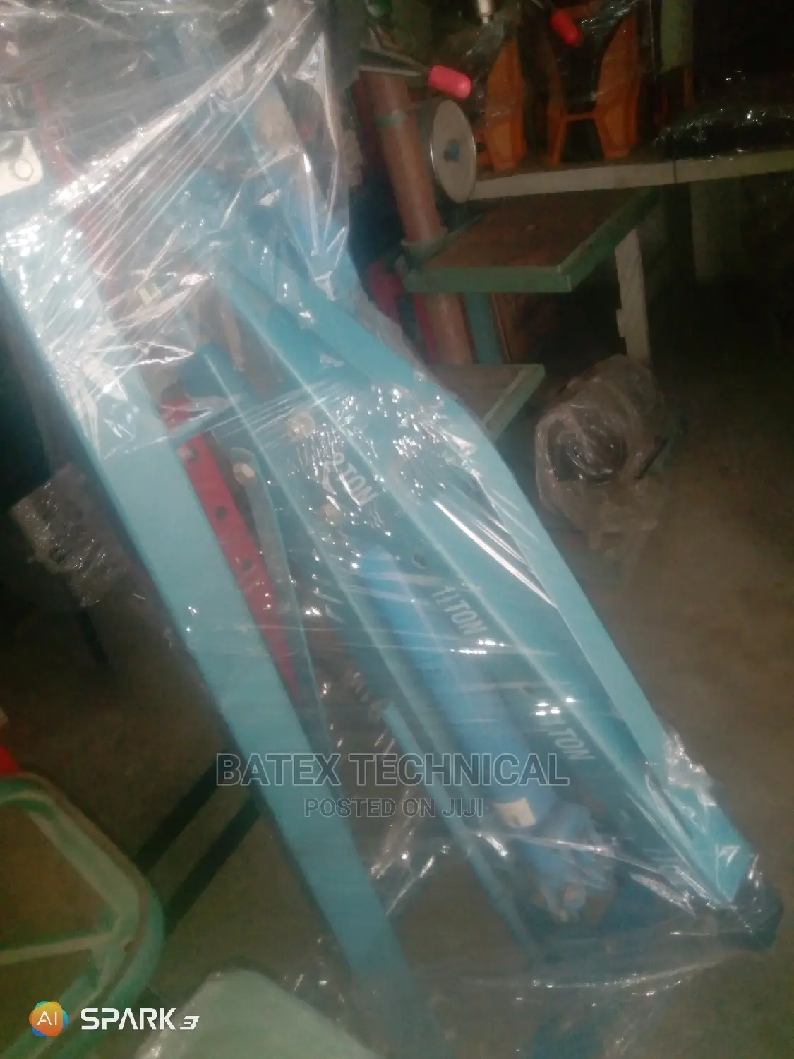 Engine Workshop Crane 2ton