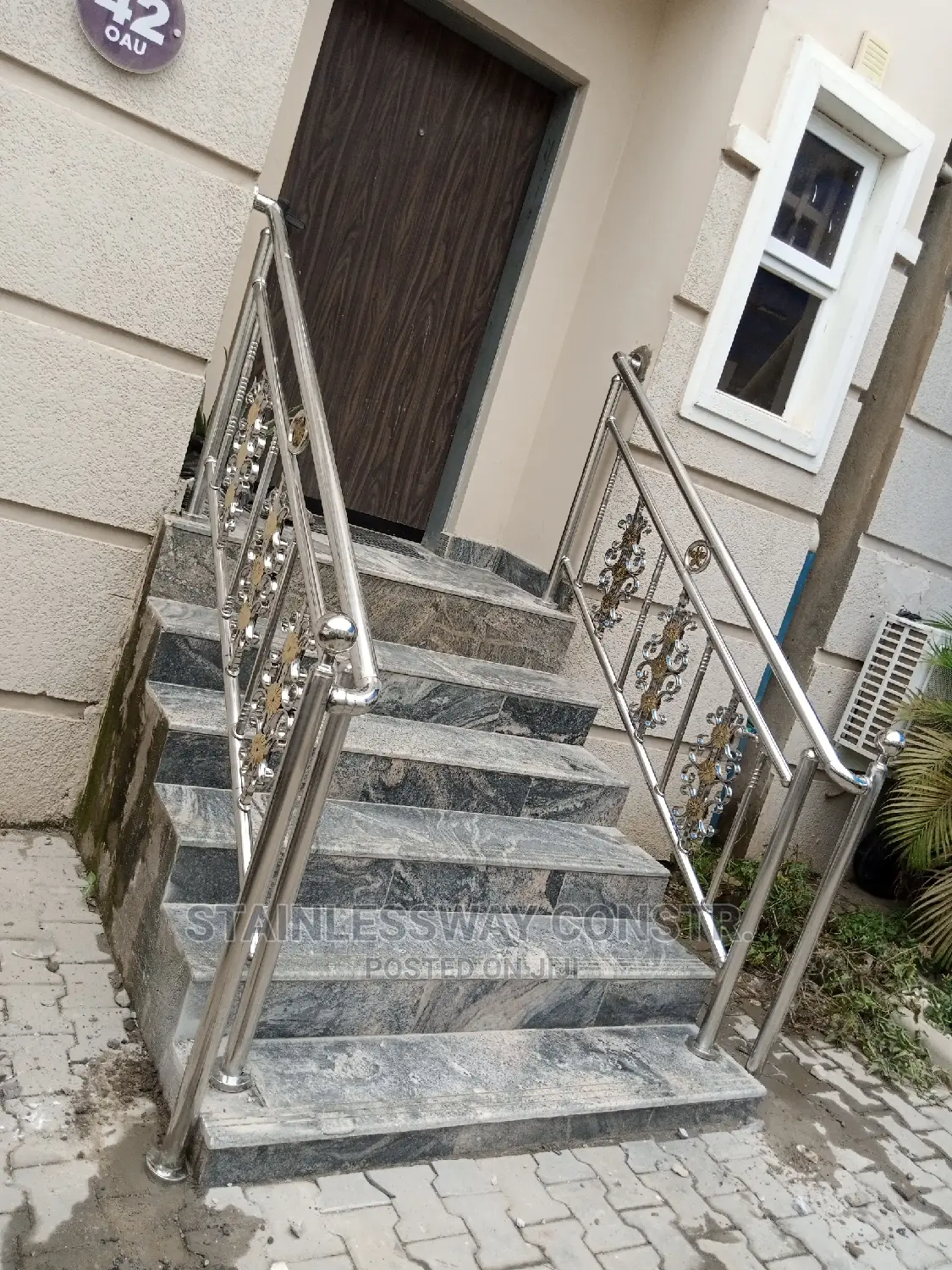 Stainless Railing Designed Combing Flower