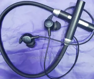 Very Clean Bose Neck Bluetooth