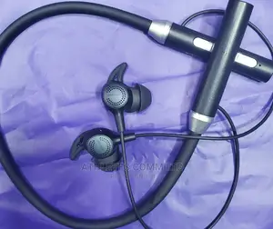 Very Clean Bose Neck Bluetooth