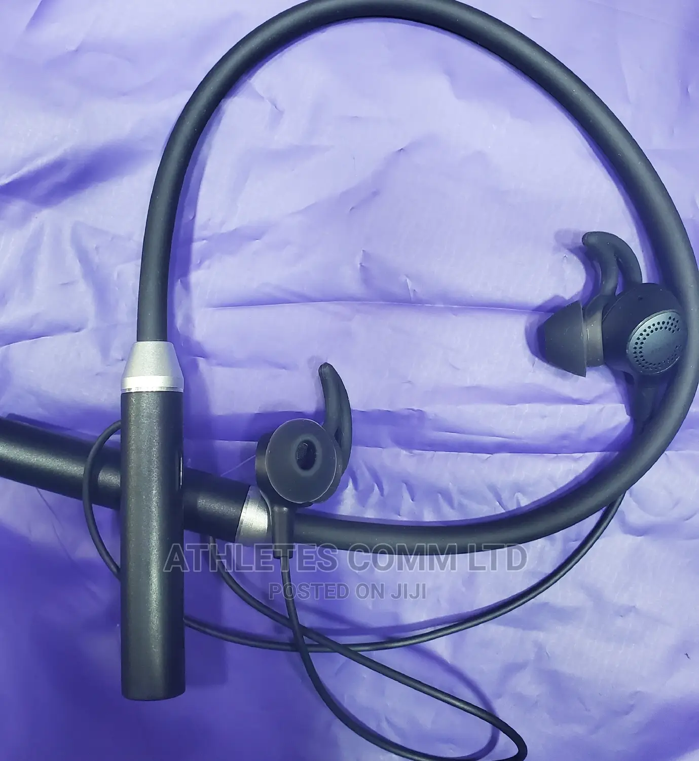 Very Clean Bose Neck Bluetooth
