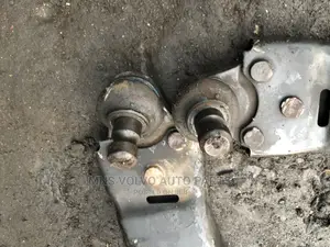 Volvo XC60 Control Arms