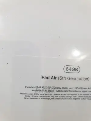 New Apple iPad Air (2022) 64 GB Silver