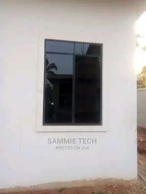 Aluminum Frameless Window in Any Color