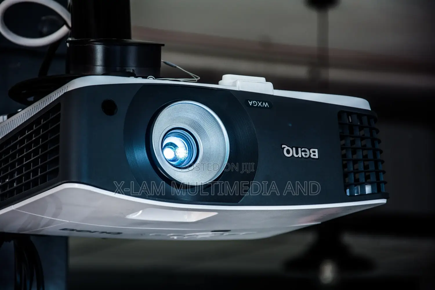 High-Quality Cinema Projector for Rent
