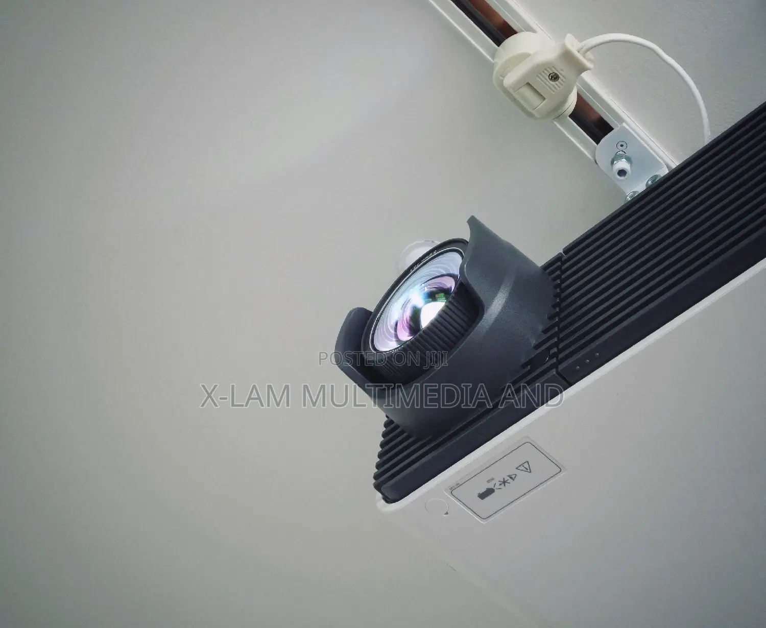High-Quality Cinema Projector for Rent