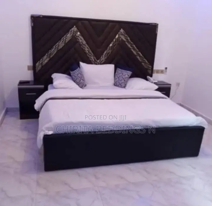Hotel White Bedsheet and Duvet