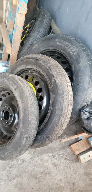 Mercedes Benz GLC 300 Spare Tire.