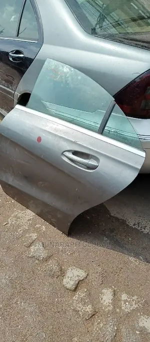 Mercedes Benz Cla 250 Door.