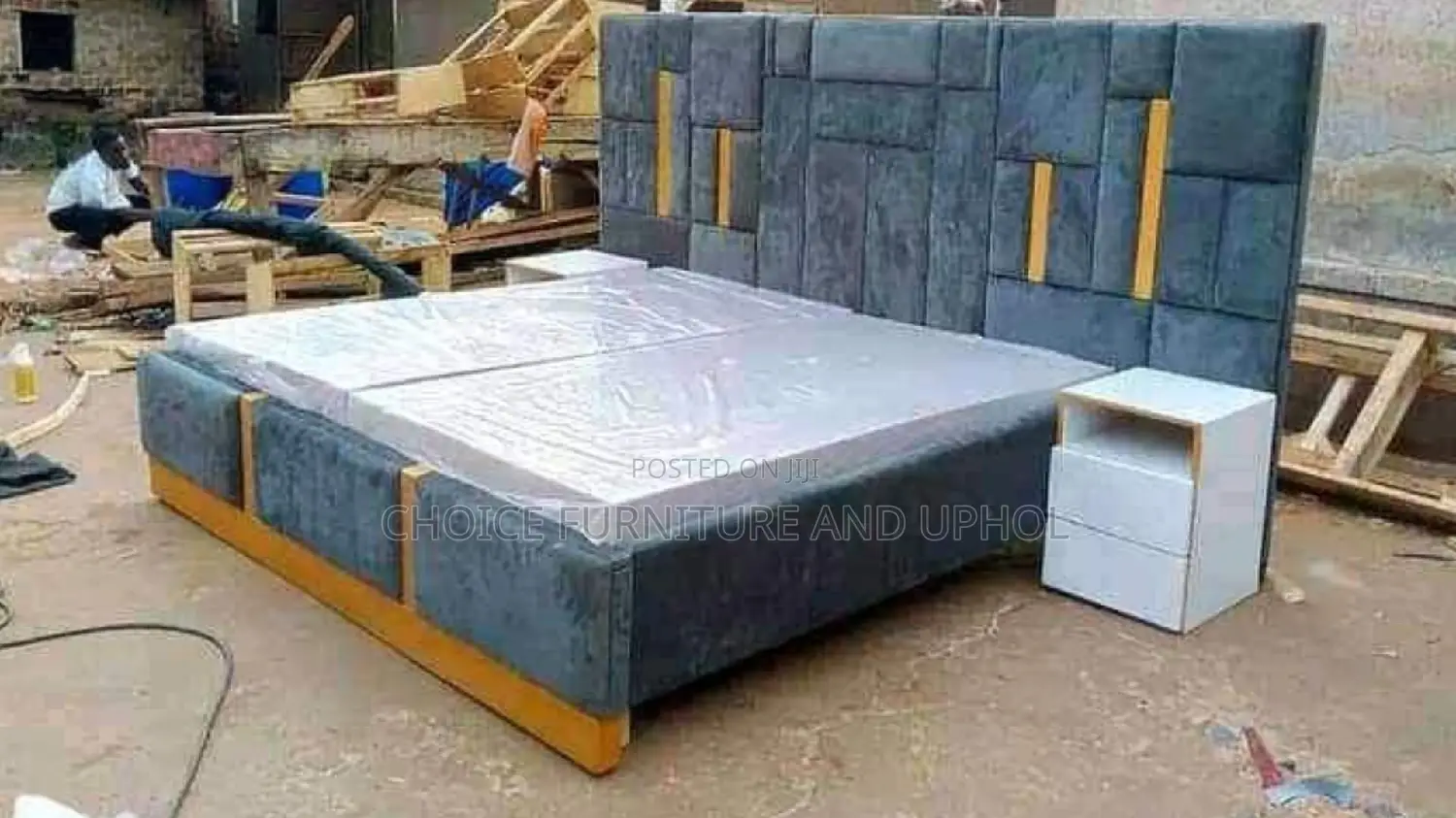 Bed 6×6 Bed+2 Bedside