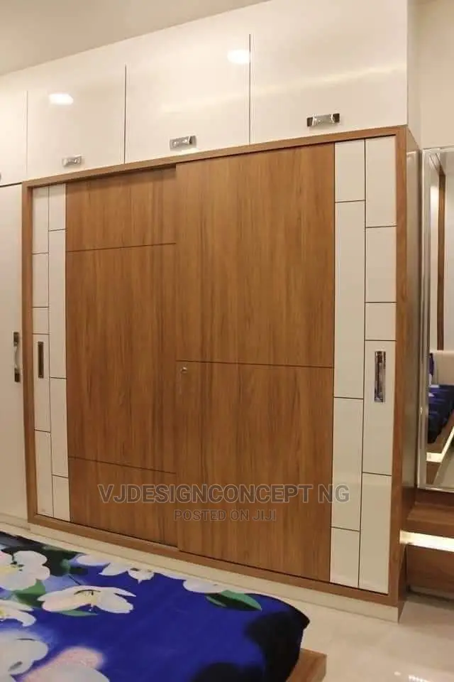 Wordrobe Closet