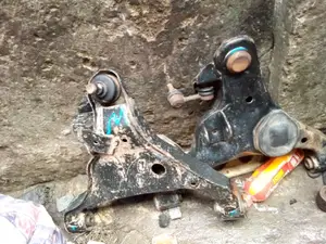 Lowarm Nissan Pathfinder 2005