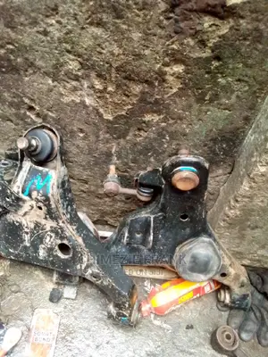 Lowarm Nissan Pathfinder 2005