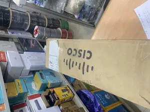 Cisco 3560v2-24ts-S