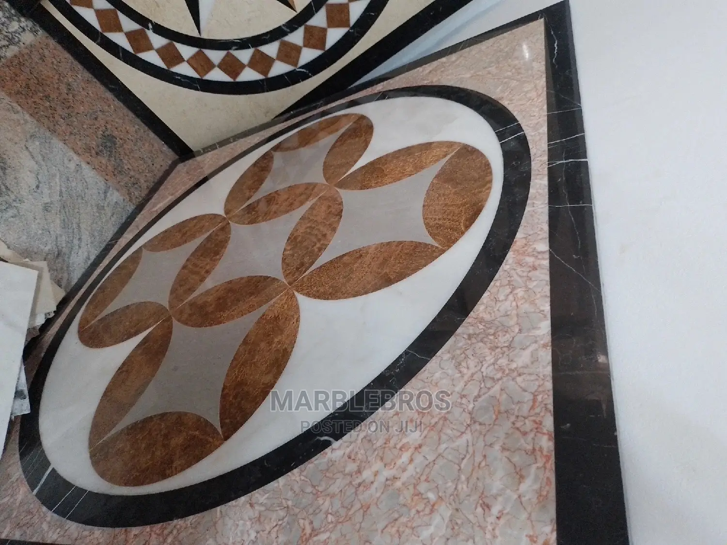 Granite Center Decor