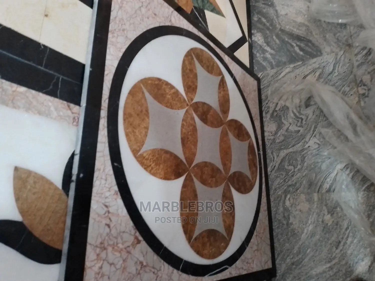 Granite Center Decor