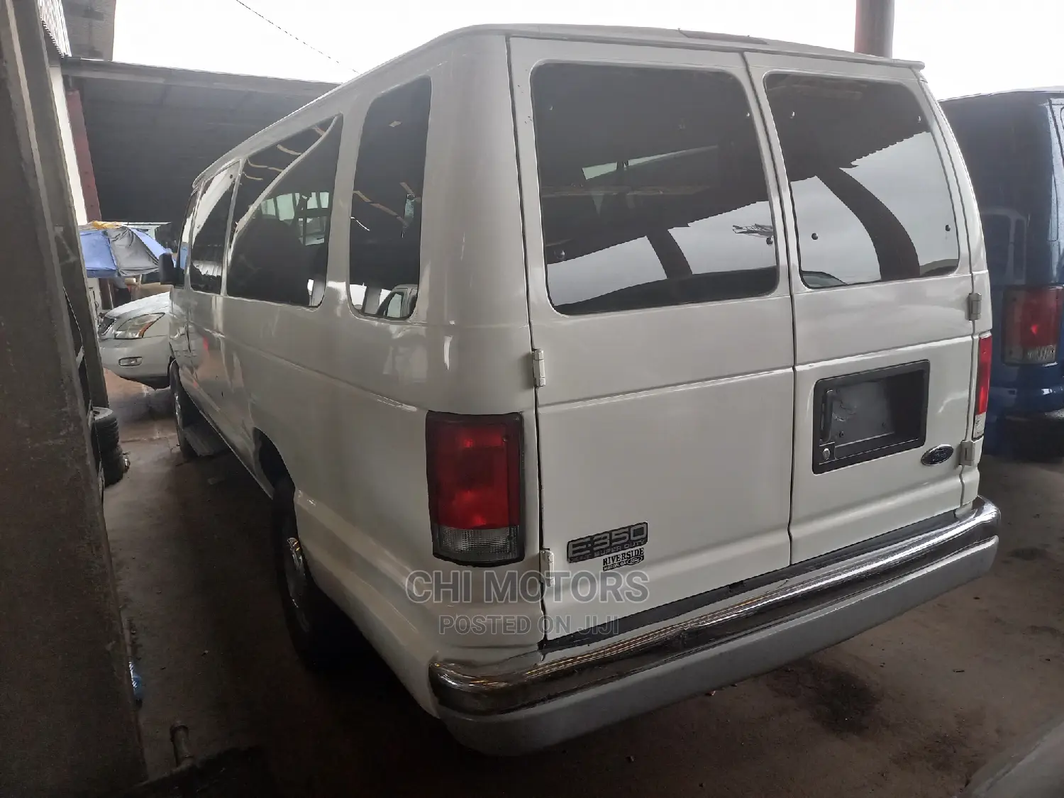 Ford E250 2005 White