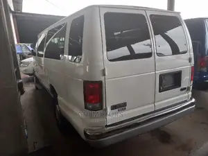 Ford E250 2005 White