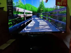 32" Inches LG Frameless TV