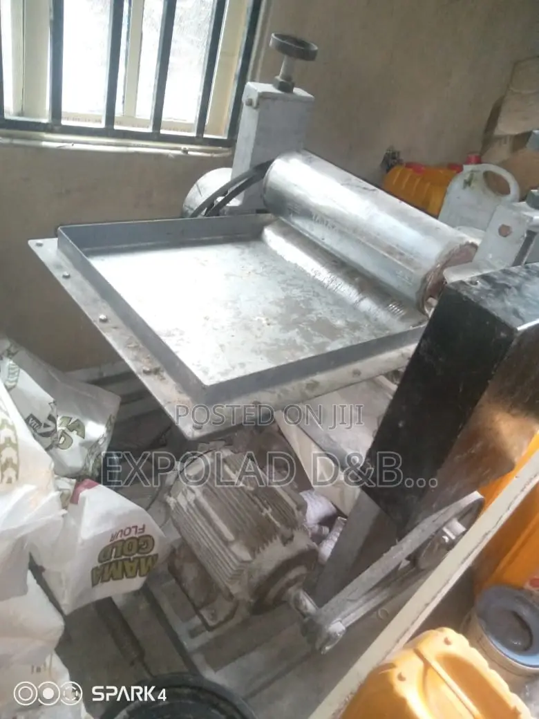 Flour Miller (Milling Machine)