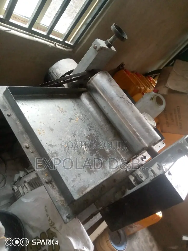 Flour Miller (Milling Machine)