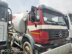 Mercedes-Benz Concrete Mixer 10tyres 2004 Red Tokunbo