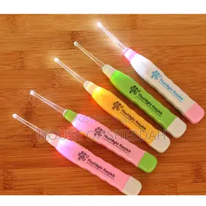 Flashlight Earpick Earwax Remover / Ear Wax Cleaner