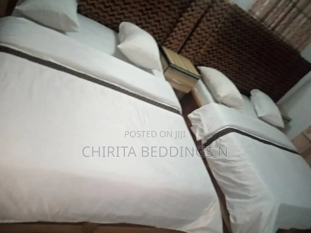 Hotel White Bedsheet and Duvet