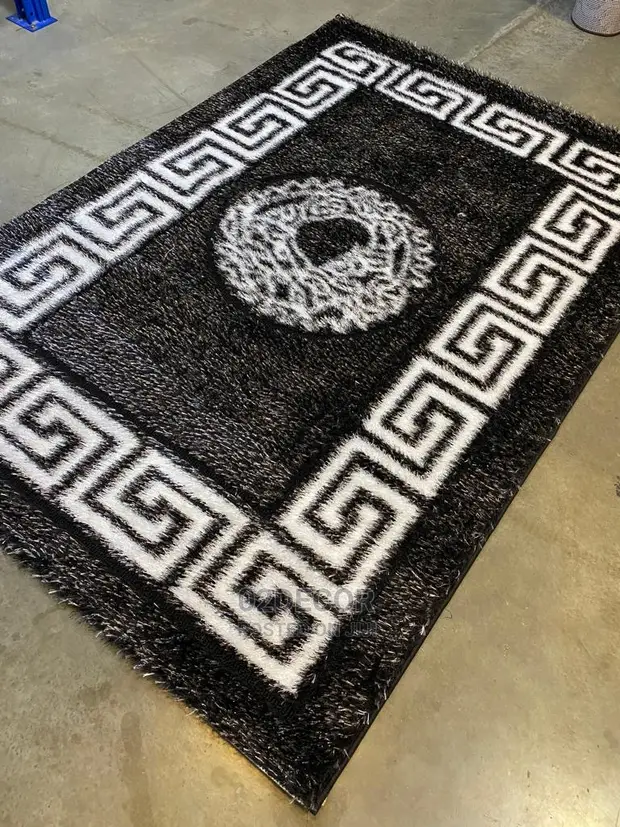 Designs Shaggy Center Rugs (4/6) in Ojota Home Accessories