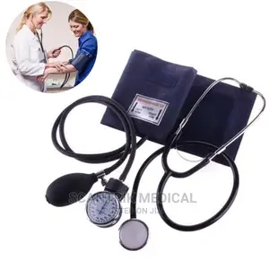 Aneroid Sphygmomanometer With Stethoscope and Adult Cuff