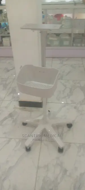Medical Use Bedside Mobile Medical Tablet Cart Patient