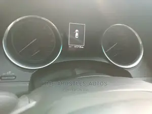 Toyota Camry SE FWD (2.5L 4cyl 8AM) 2018 Gray