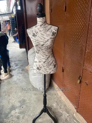 Size 8 Fully Pinnable Imported Dressform