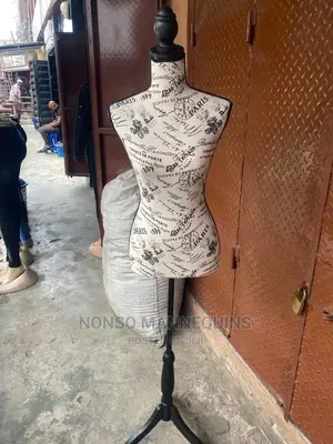 Size 8 Fully Pinnable Imported Dressform