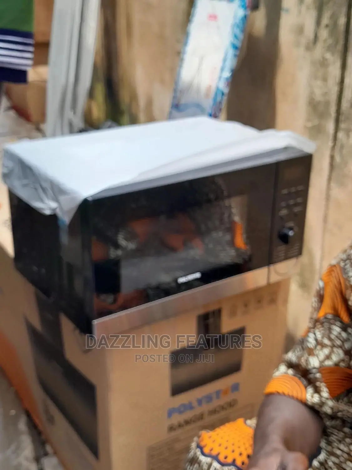 Polystar Microwave Oven