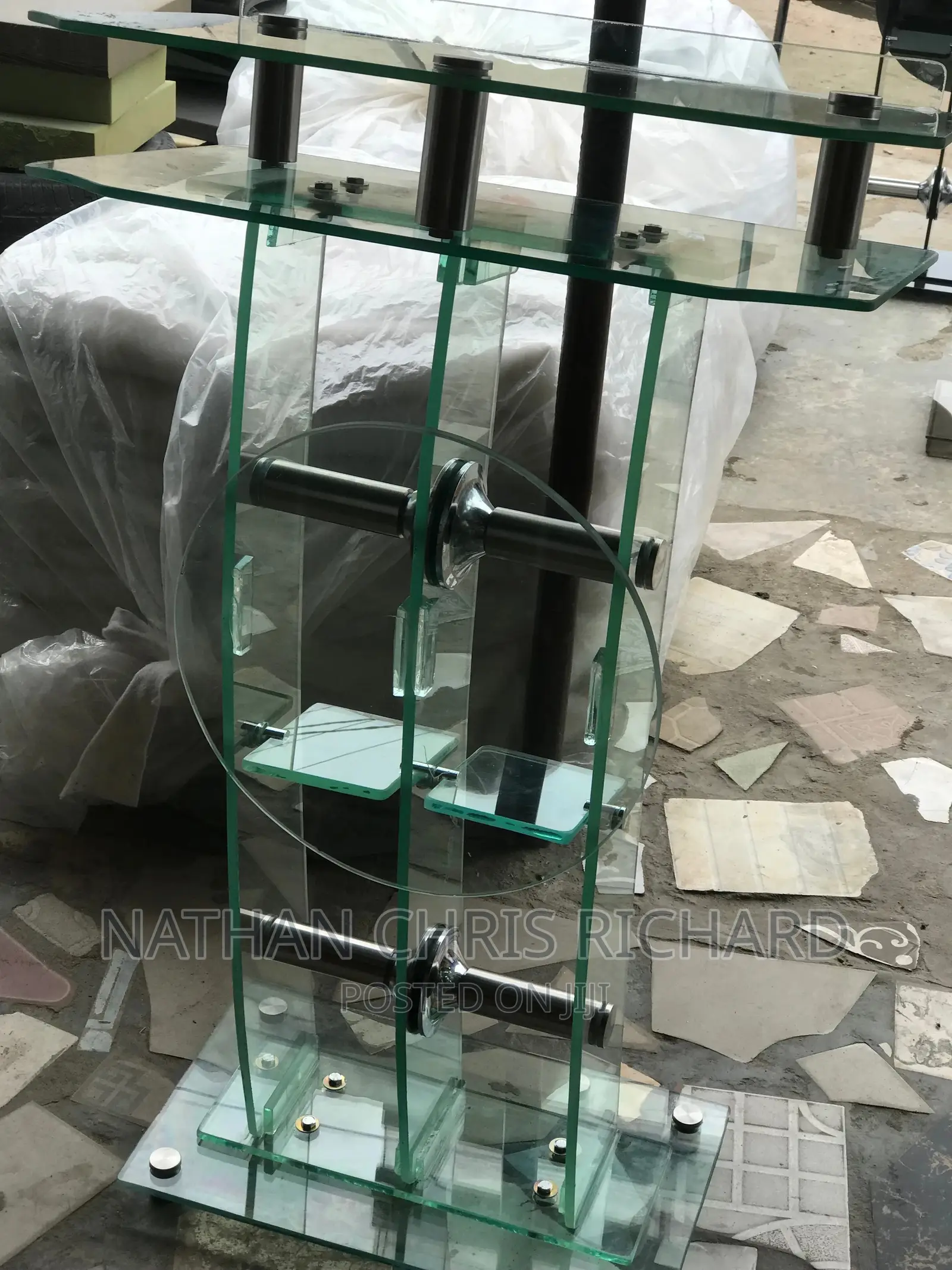 High Quality Glass Pulpit