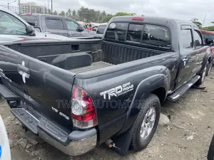 Toyota Tacoma Double Cab V6 Automatic 2011 Gray