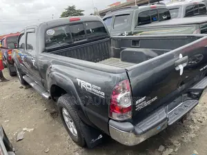 Toyota Tacoma Double Cab V6 Automatic 2011 Gray