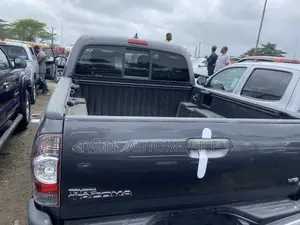 Toyota Tacoma Double Cab V6 Automatic 2012 Gray