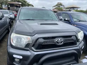 Toyota Tacoma Double Cab V6 Automatic 2012 Gray