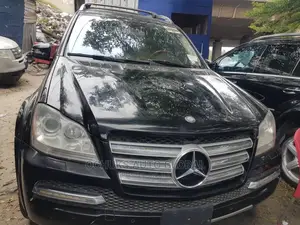 Mercedes-Benz GL-Class GL 550 2012 Black