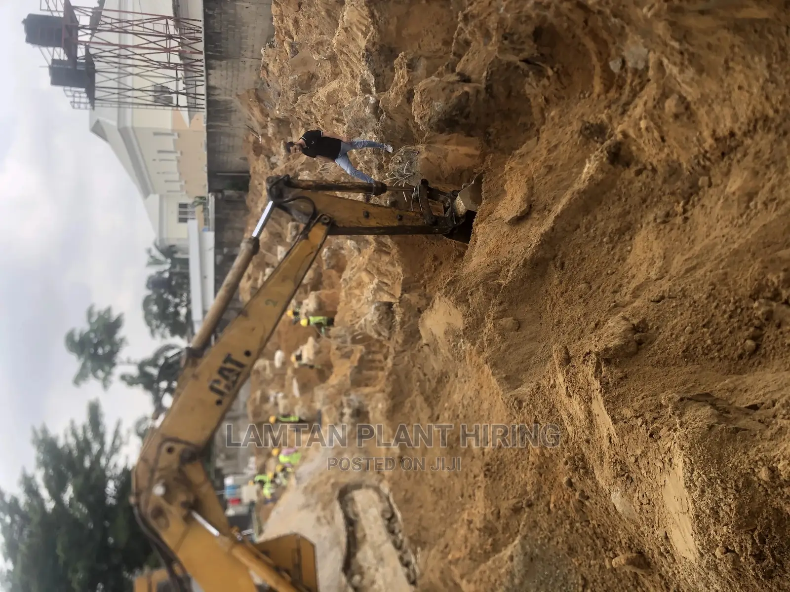 Excavator 215 for Hire