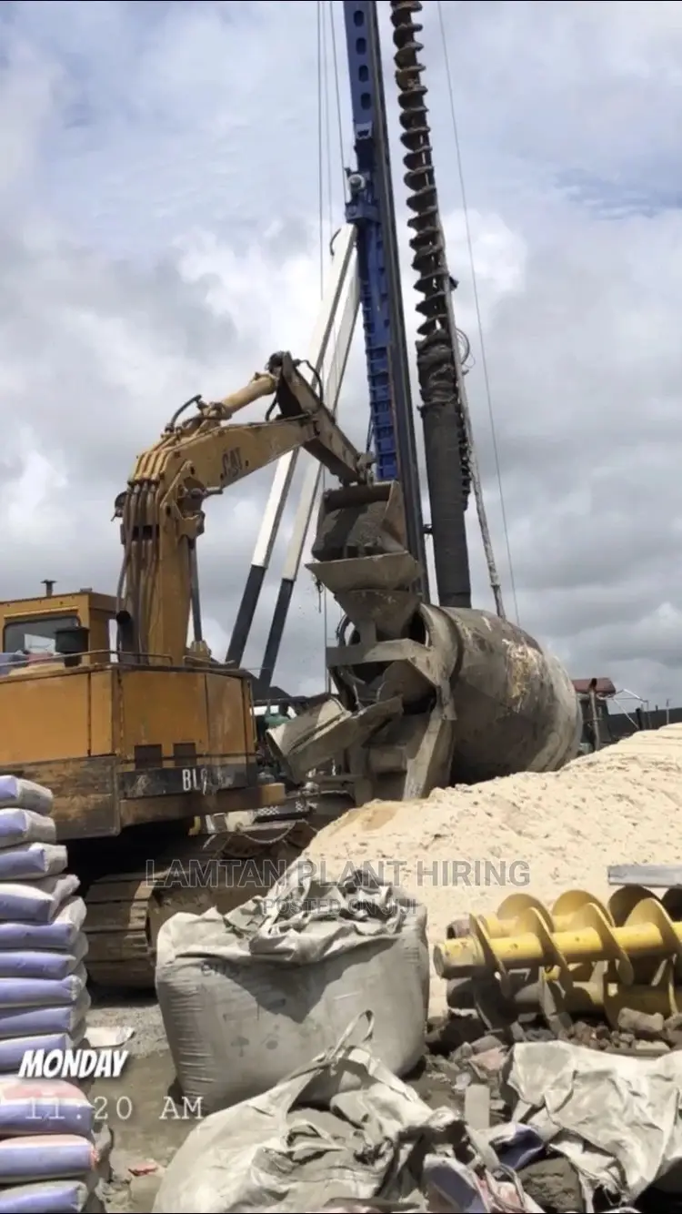 Excavator 215 for Hire