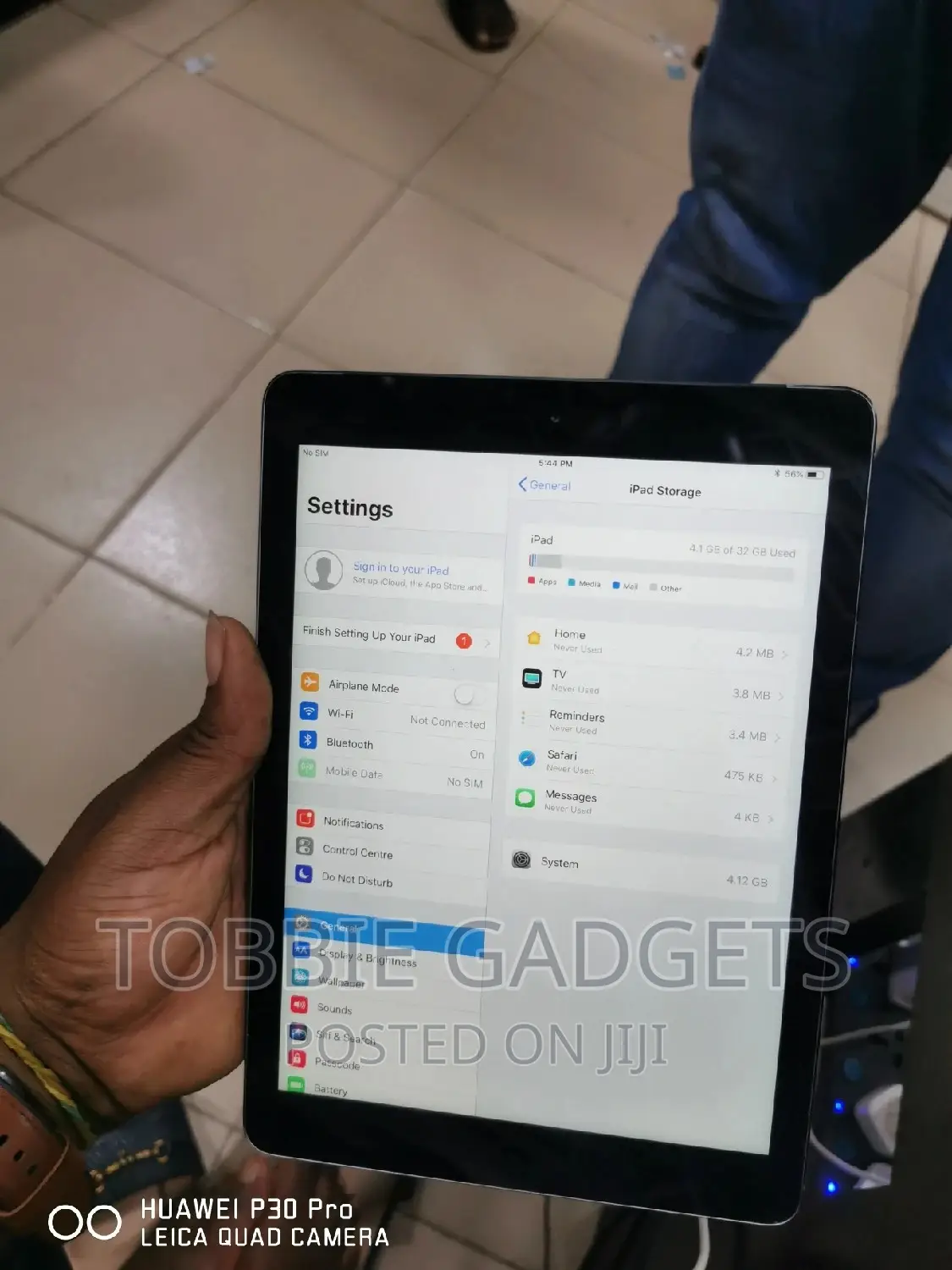 Apple iPad Air 32 GB Gray