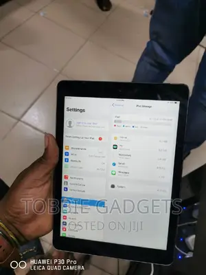 Apple iPad Air 32 GB Gray