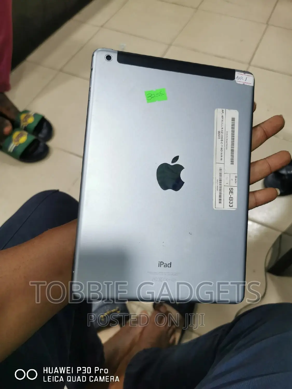 Apple iPad Air 32 GB Gray