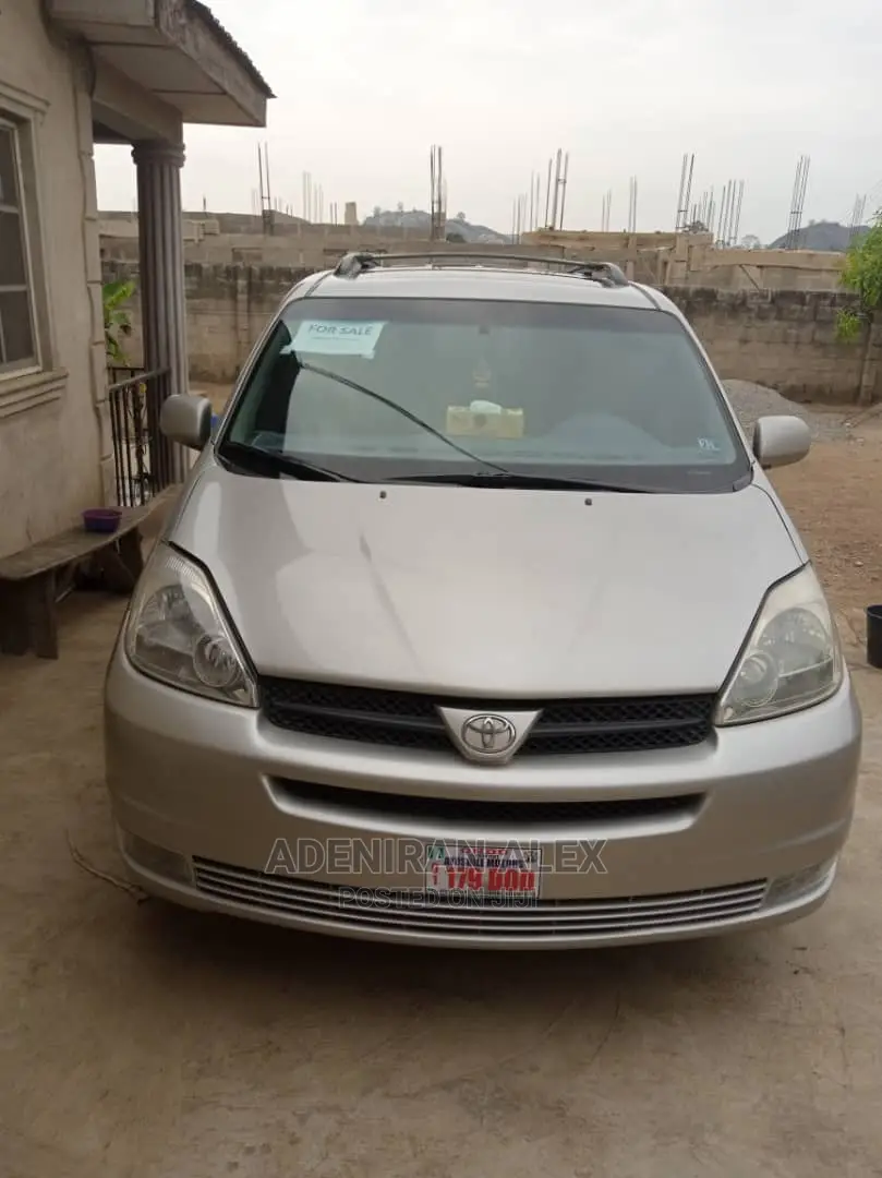 Car Hire Service With Ac