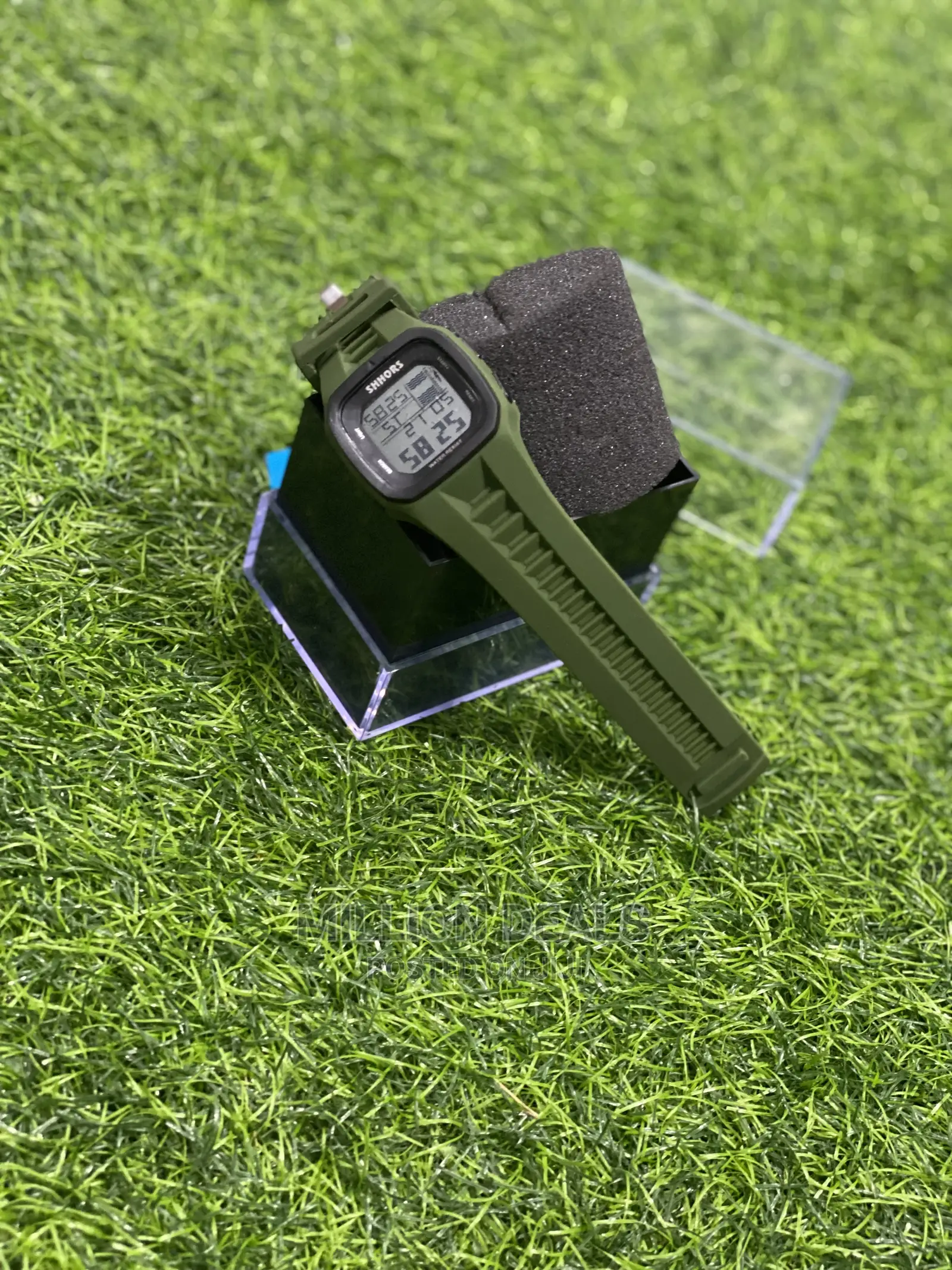 Rubber Strap Men’S Unique Wrist Watch