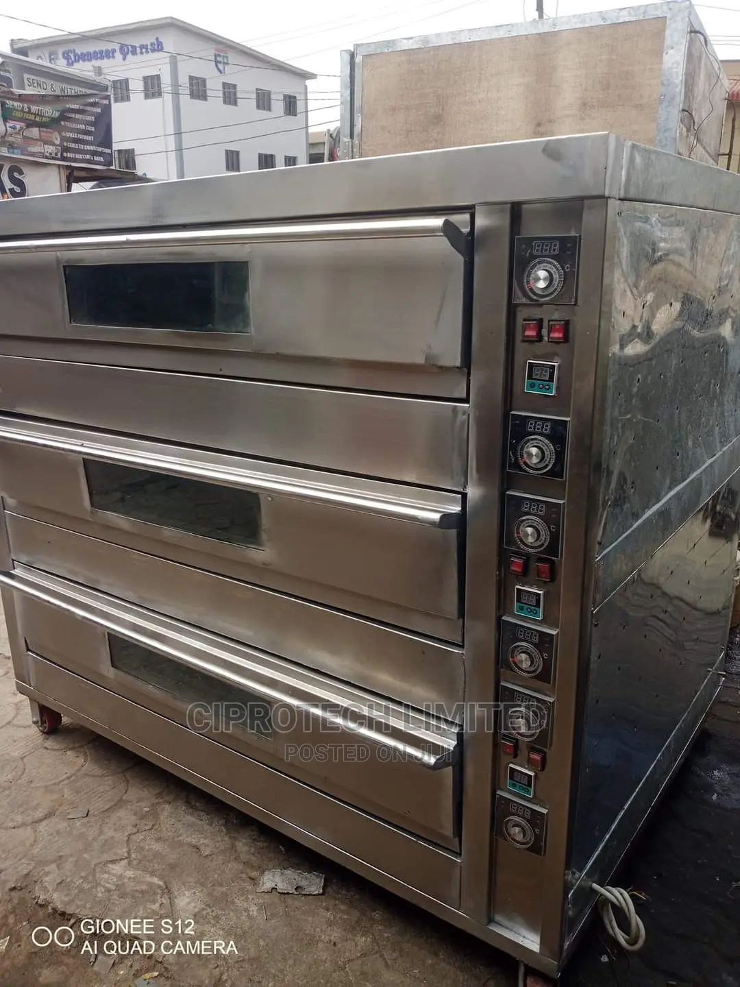 Oven for Baking