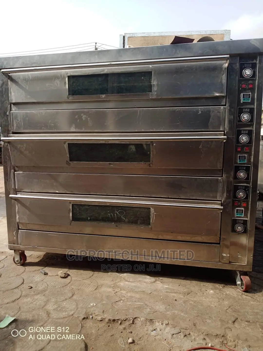 Oven for Baking